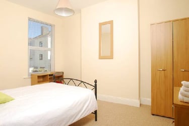 5 bed house, Hamilton Gardens, Near university, Plymouth, PL46PQ - Image 8